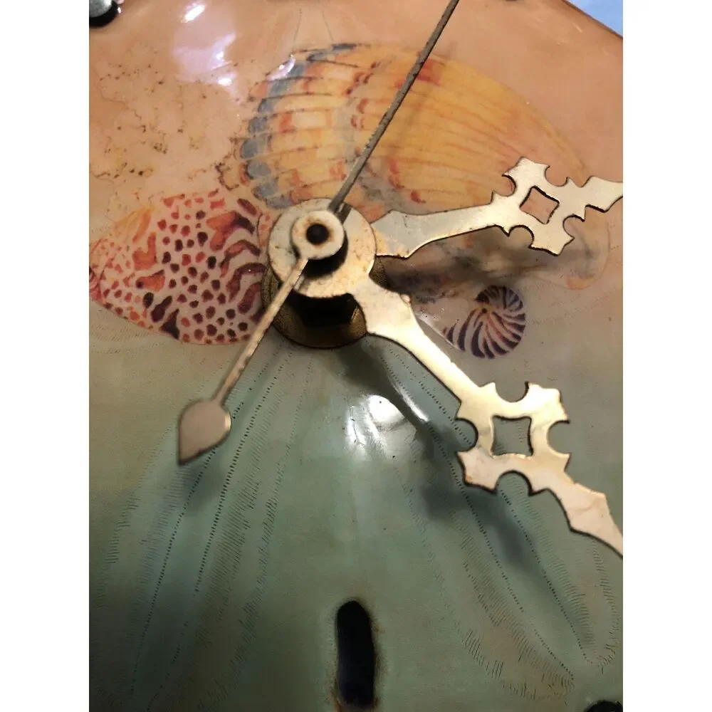 Vtg Real Sand Dollar 5.5'' Clock Hand Painted Nautilus coastal kitsch USA Takane